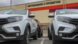 rossijane-stali-chashhe-otdavat-predpochtenija-avtomobiljam-premialnogo-segmenta-59fc2bb.jpg