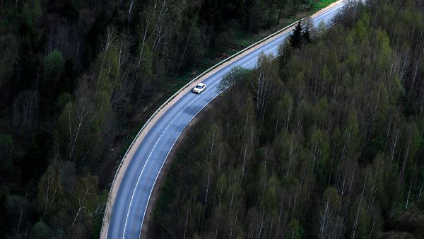 servisy-rasskazali-o-roste-sprosa-na-peregon-avto-iz-za-granicy-bc14ae2.jpg