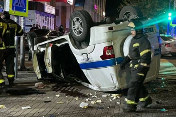 vnbsprostovskoj-oblasti-policejskaja-mashina-vletela-vnbsplegkovoj-avtomobil-93aa0db.jpg