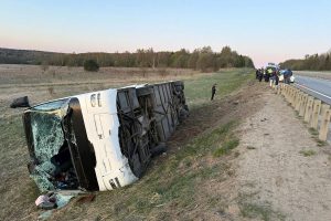 vo-vladimirskoj-oblasti-prinbspoprokidyvanii-avtobusa-postradali-svyshe-30nbspchelovek-e0174f7.jpg