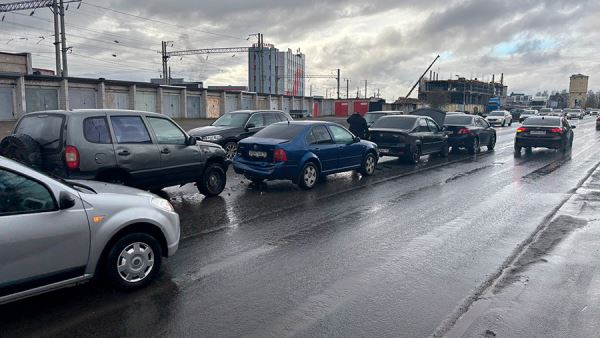 v-petrozavodske-v-dtp-s-chetyrmja-avtomobiljami-postradal-mladenec-d9d9535.jpg