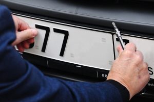 vnbspgosdume-prizvali-zapretit-ramki-nomerov-snbspnecenzurnoj-branju-a5febff.jpg